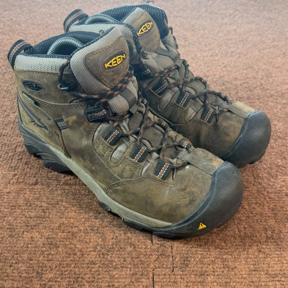 B+ KEEN Utility Mens Targhee Waterproof Hiking Boots Brown Leather ASTM EH 9D